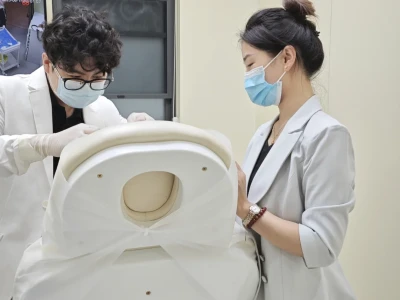 在线捏脸，又是谁的美艳人生