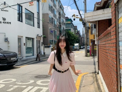 存一些韩系拍照姿势📷