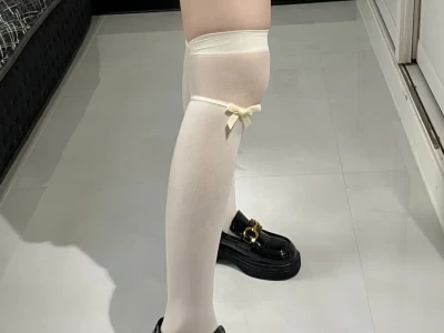 对镜自拍的jk🍭