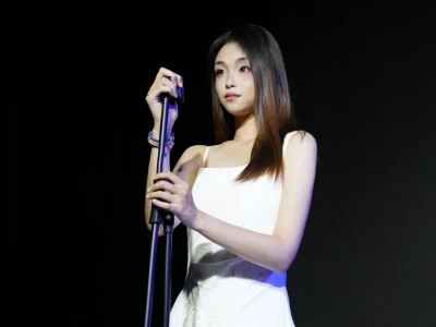 女孩子的舞台真的美啊~
