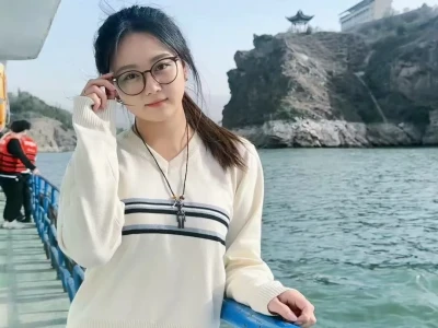 甘肃陇南女孩