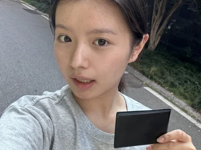 我觉得我素颜就很漂亮