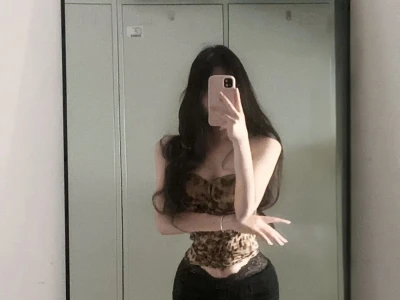 这么穿好有女人味儿啊