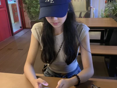 挖到一款超显脸小的🧢