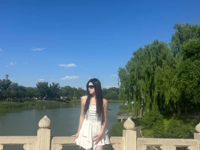 03 纯情女大