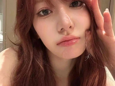 她真的好漂亮呀