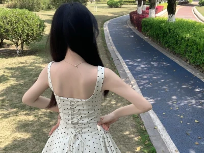 波点裙好甜呀!