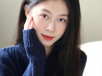 大美女的美感来源于松弛 .
