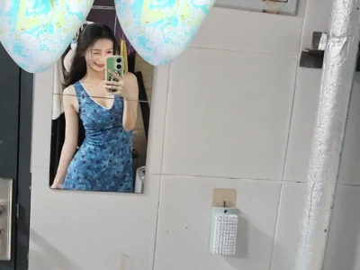欣赏一朵不修剪的野玫瑰