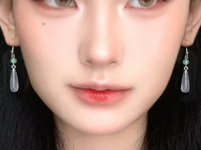 淡极生艳🏮方圆脸中式白莲花清冷狐系妆