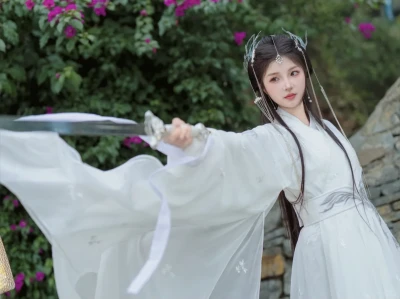 “师兄，今日一别，各自天涯”