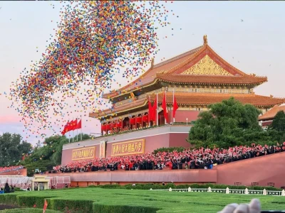 也是用上专属壁纸了!