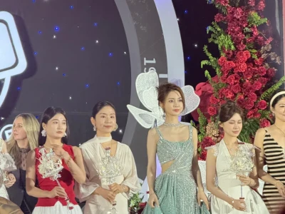 这一刻,瞬间对漂亮产生了焦虑