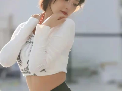 怎么看都很舒服的气质美女~