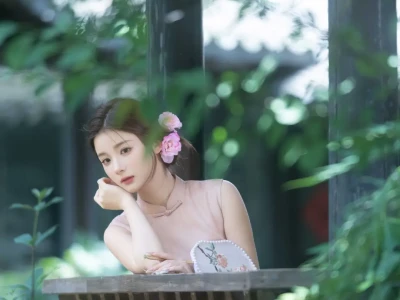 明媚又娇俏🌷从民国画卷中款款走来的大小姐
