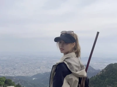 泰山 ✅消耗1300卡路里～