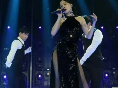 丝袜女皇,张韶涵