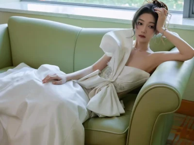 女明星系列之希林娜依高白色抹胸长尾裙