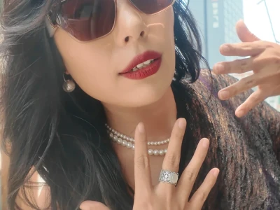 有没有人喜欢自信又会赚钱的妈咪呢?