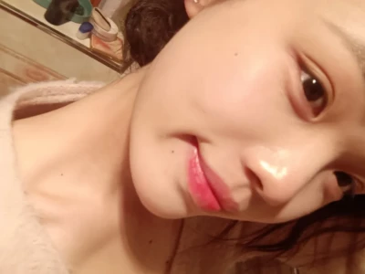 自恋一下下