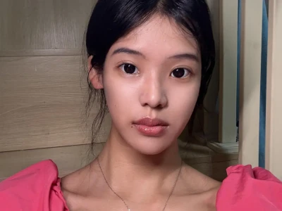 素颜出门也扛得住的我。。。