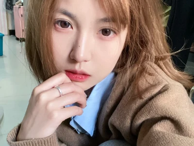 04女大|舍友说 别动你现在好漂亮