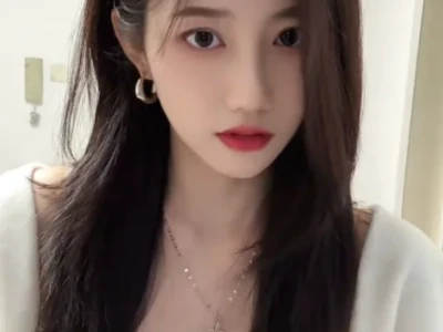 氛围感是头发给的！长发美人