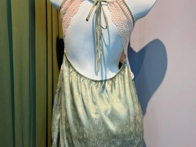 OMG!这条🦚绿裙太美了!谁穿谁明媚大美女!