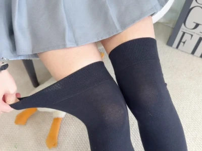 挖到GLIGLI过膝袜这个宝!