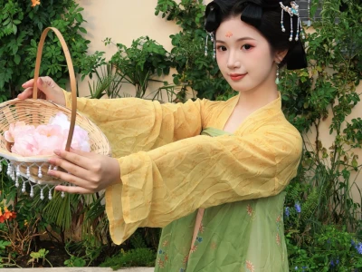 怎么会有这么可爱的古装美人!