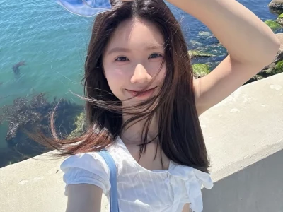 WeChat自用单人女生头像