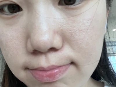 有的时候感觉素颜反而好看点