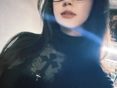 你好👋🏻我是女的。