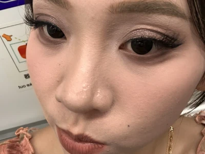 23点下班地铁上的妆容check