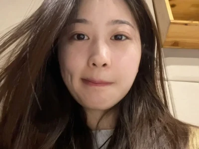 总有人喜欢素颜朝天爱笑的我