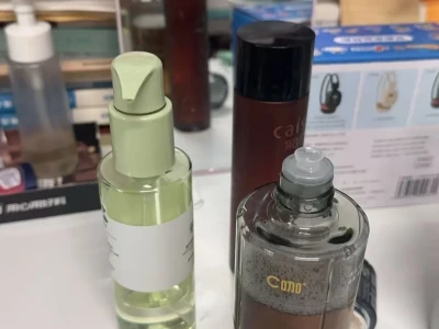 有点小瑕疵的素颜也很漂亮啊
