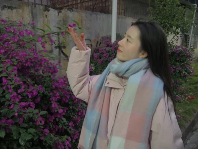 越来越喜欢不精致的照片