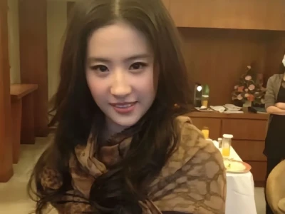 刘亦菲的眼睛不愧是模板