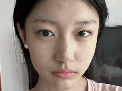 素颜这样算好看吗
