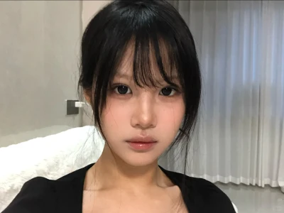 方圆脸大鼻头妹子就这样水灵灵的换头韩女