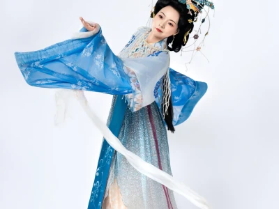 简单好用的汉服拍照姿势（白底摄影版）