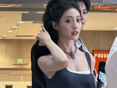 不是…这也太不上镜了吧….