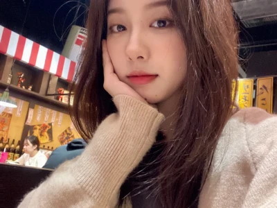 03女大 室友说我长了张上镜漂亮的脸🥰🥰