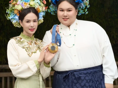 总要穿一次马面裙吧
