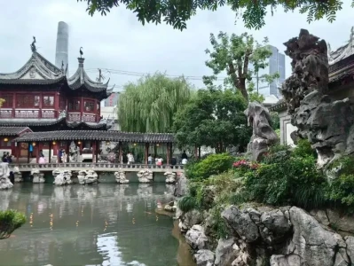 豫园股份担保公告深度研报:多元融资增信工具拆解与杠杆风险分析