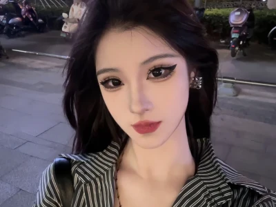 浓颜高阶美貌法则:做减法+抓重点