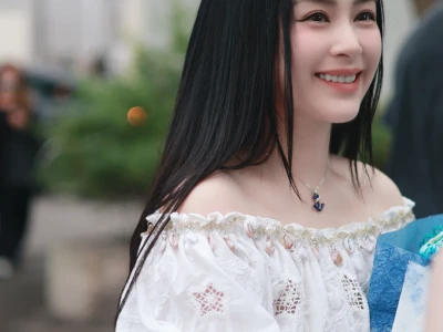 你的黑长直女友娇惊喜现身