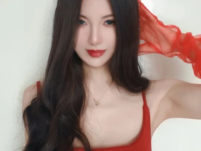 黑发红唇