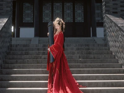 明媚又艳丽的一抹红,足以惊艳世人
