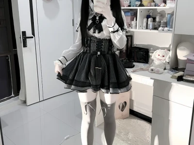 吊带袜or过膝袜到底怎么选?!